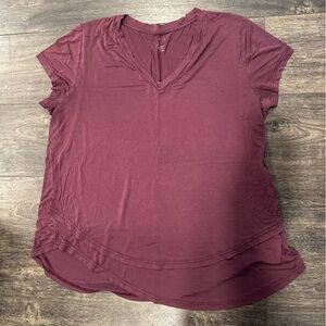 Latched Mama breastfeeding Short Sleeve Burgundy Tee size 1XL